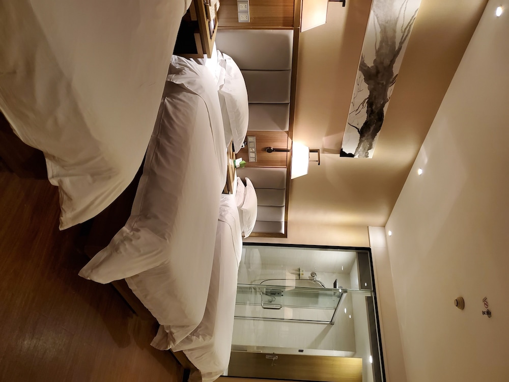 Deluxe Triple Room photo 3