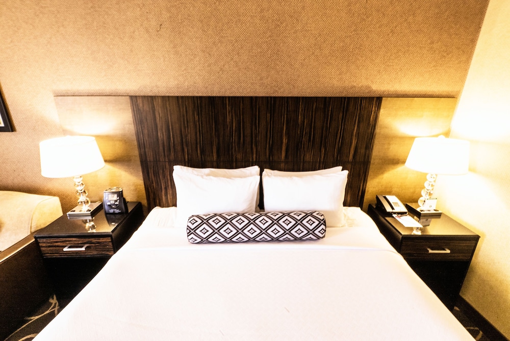 Standard Room, 2 Double Beds, Accessible (Accessible Tub) - Photo 2