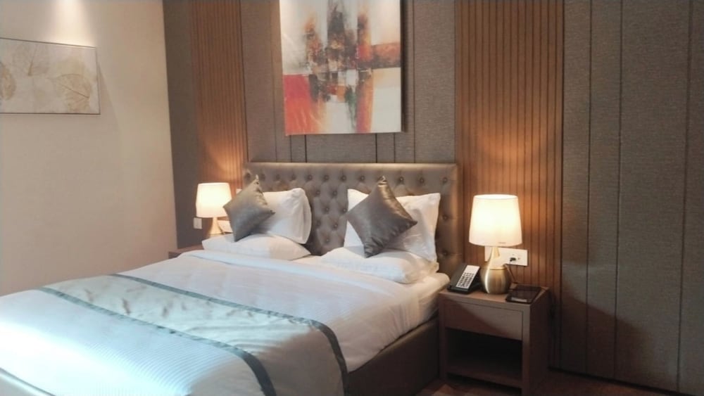 Executive Room photo 1
