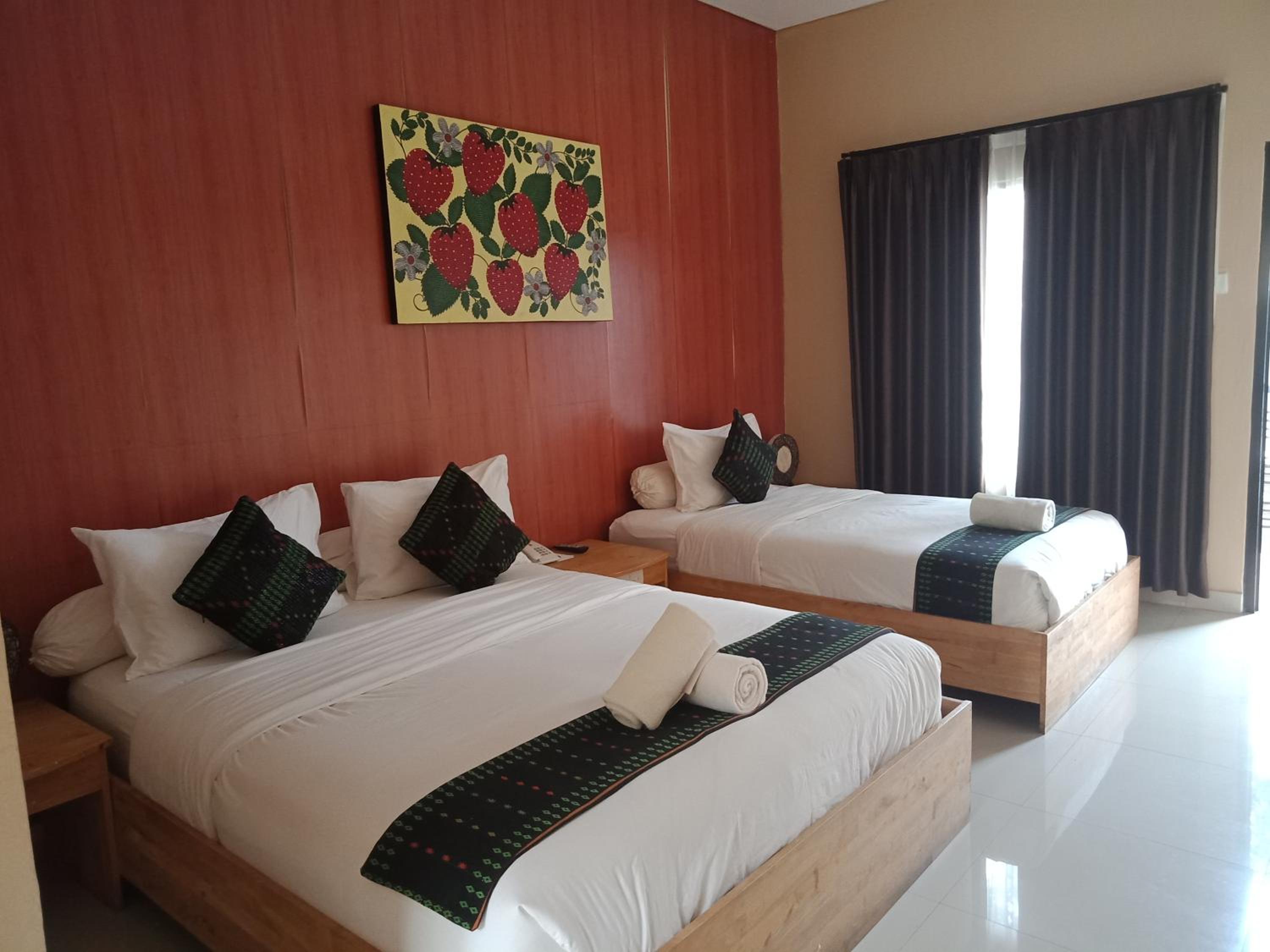 Deluxe Triple Room - Free Return Airport Transfer photo 1
