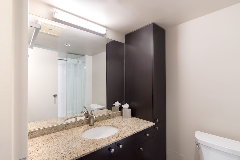 Suite, 1 Bedroom thumbnail 6