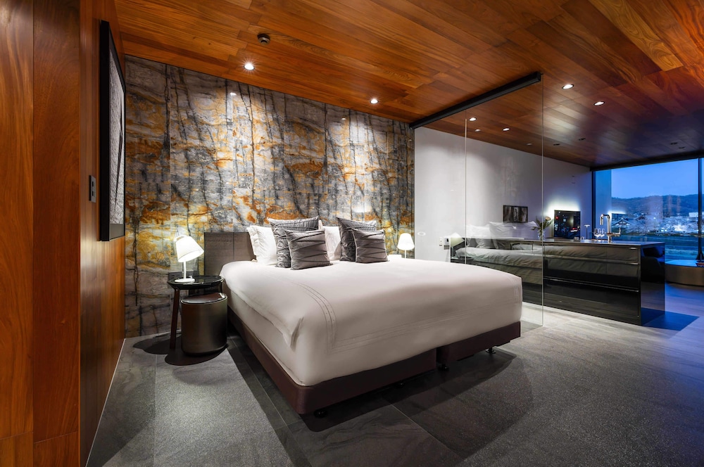 Executive Suite, 1 Bedroom thumbnail 5