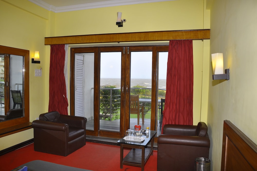 Classic Room, 1 Bedroom, Beach View photo 2
