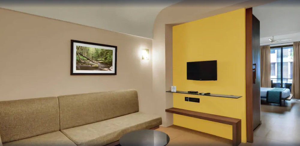 Winter Green Room (Queen Bedded Studio) photo 2