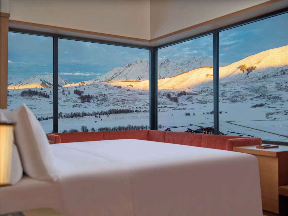 Deluxe Suite, 1 King Bed