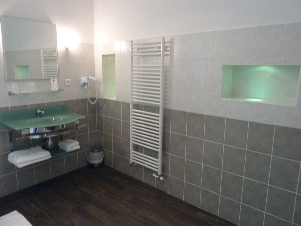 Double or Twin Room photo 3