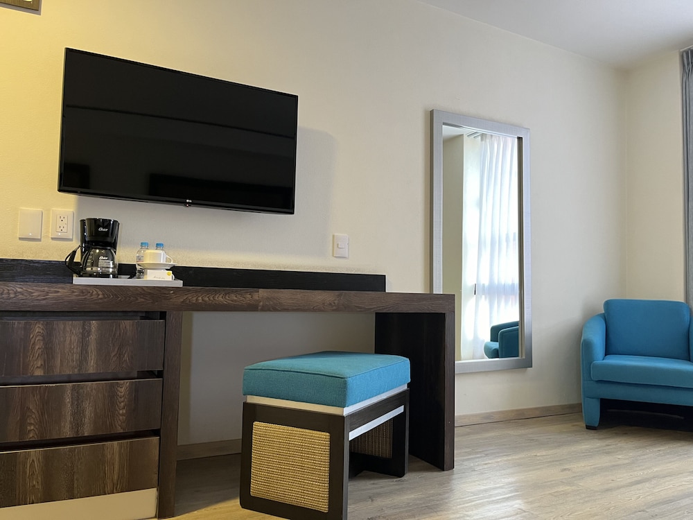 Suite - Photo 6