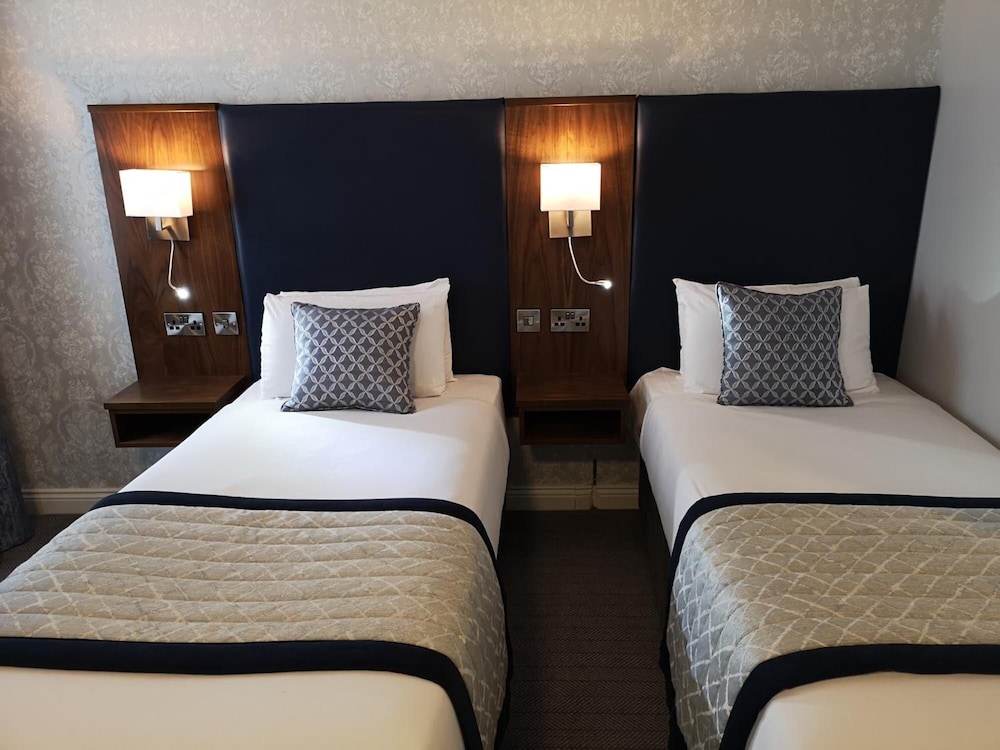 Twin Room - Photo 2