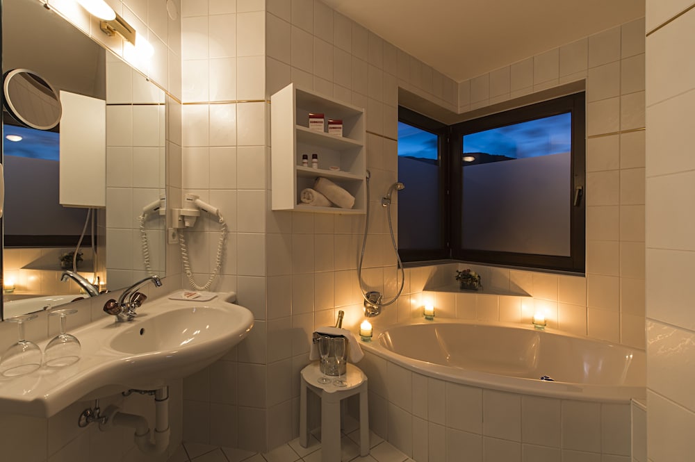 Suite, Mountain View photo 2