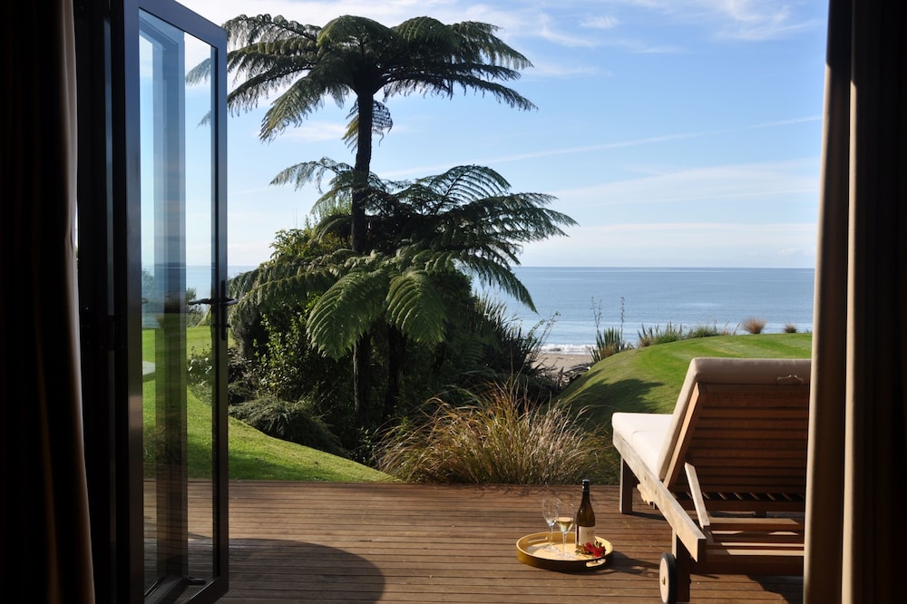 Premium Villa photo 1