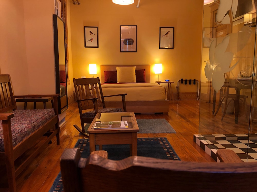 Double Room, Ensuite, River View (Room 02)