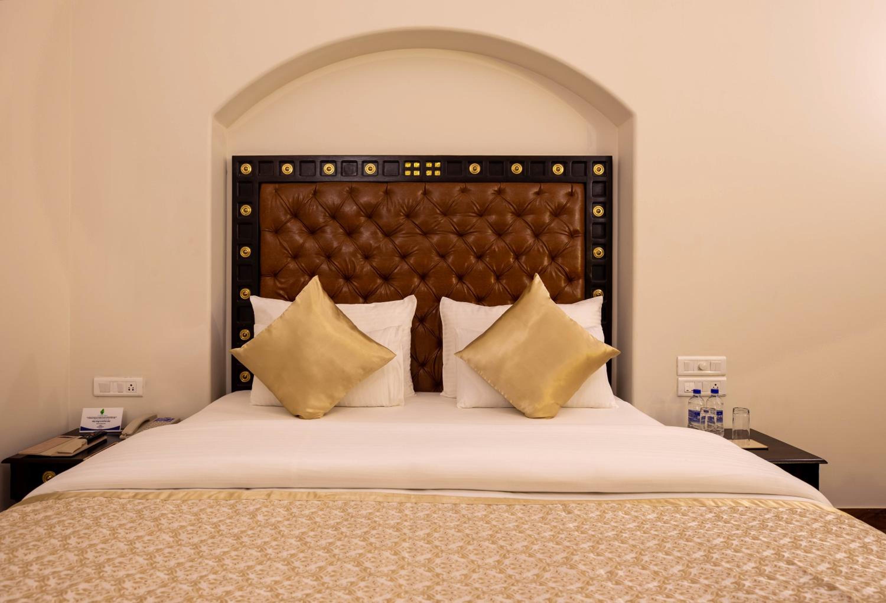 Superior Rooms- 1 Double Bed - Photo 1