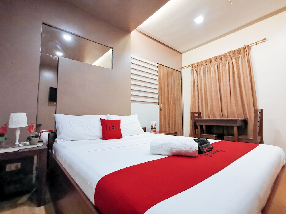 Double Room (Reddoorz) - Photo 2