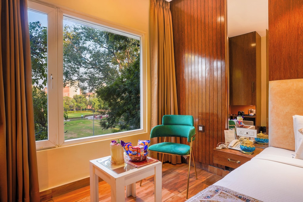 Jallianwala Bagh View Luxury Room - Photo 6