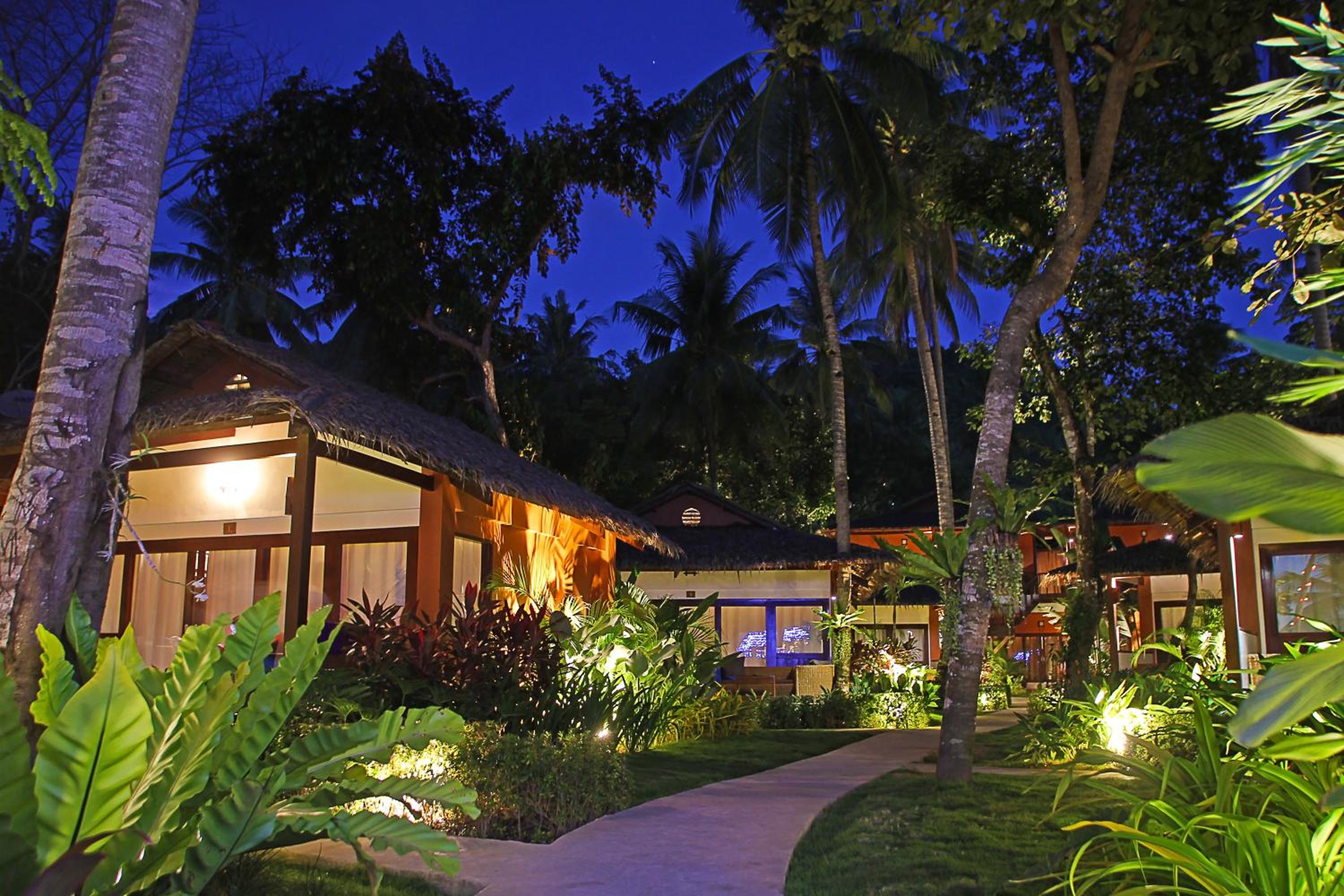 Deluxe Cottage with Garden View photo 3