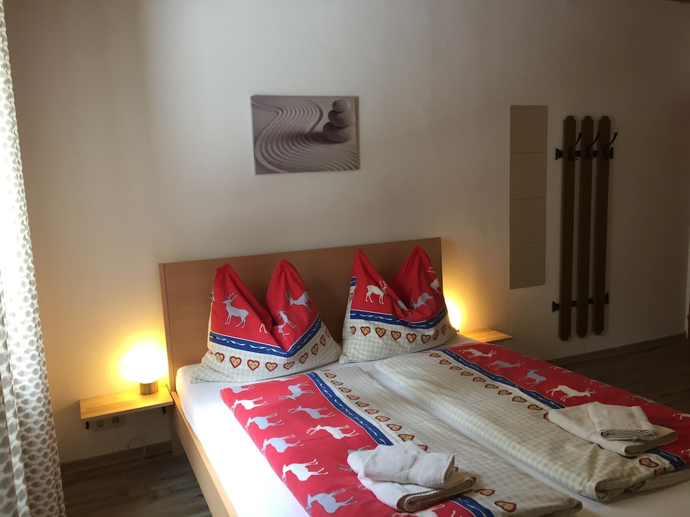 Economy Double Room photo 3
