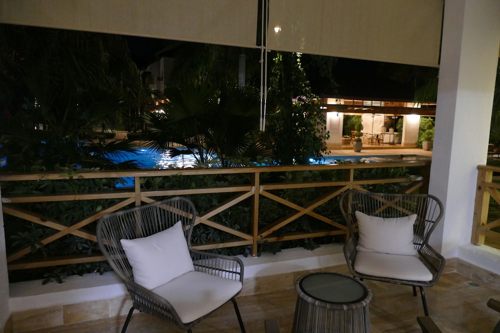 Luxury Apartment, 4 Bedrooms, Non Smoking photo 3