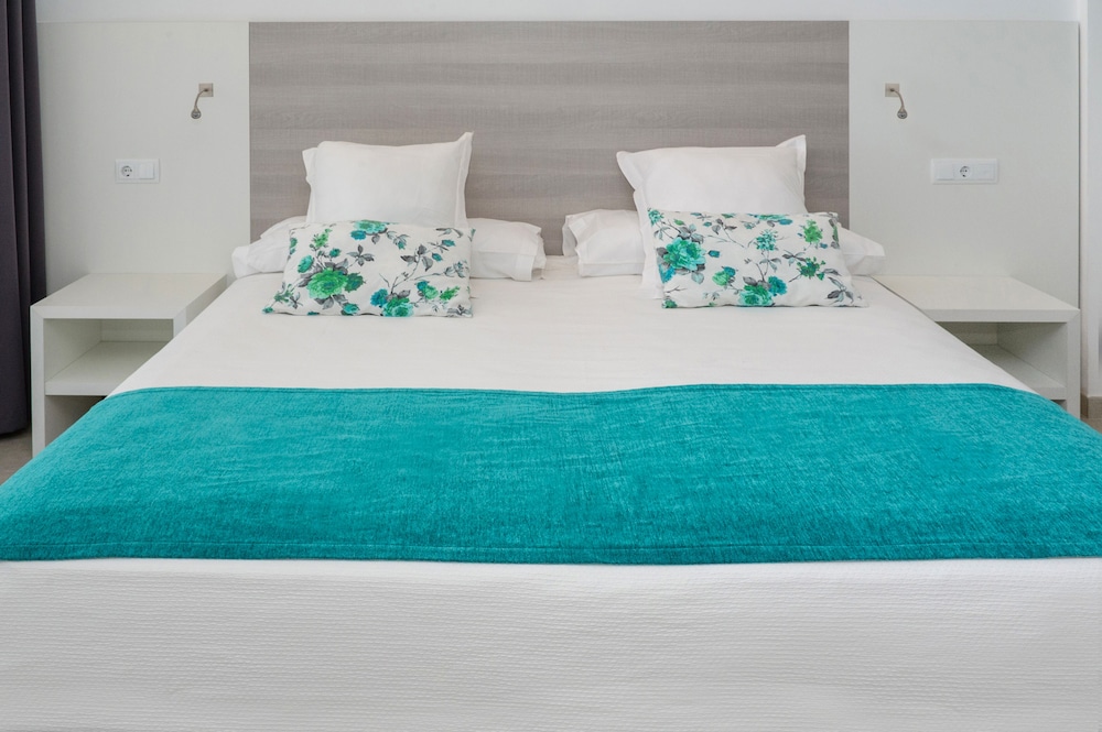 Double Room Single Use, Pool View (1 Adult) - Photo 5