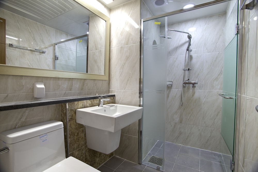 Condo Type(Kitchen) - Superior Double Studio(Half Ocean View) - Photo 5