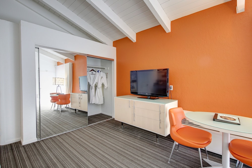 Deluxe Room, 2 Queen Beds