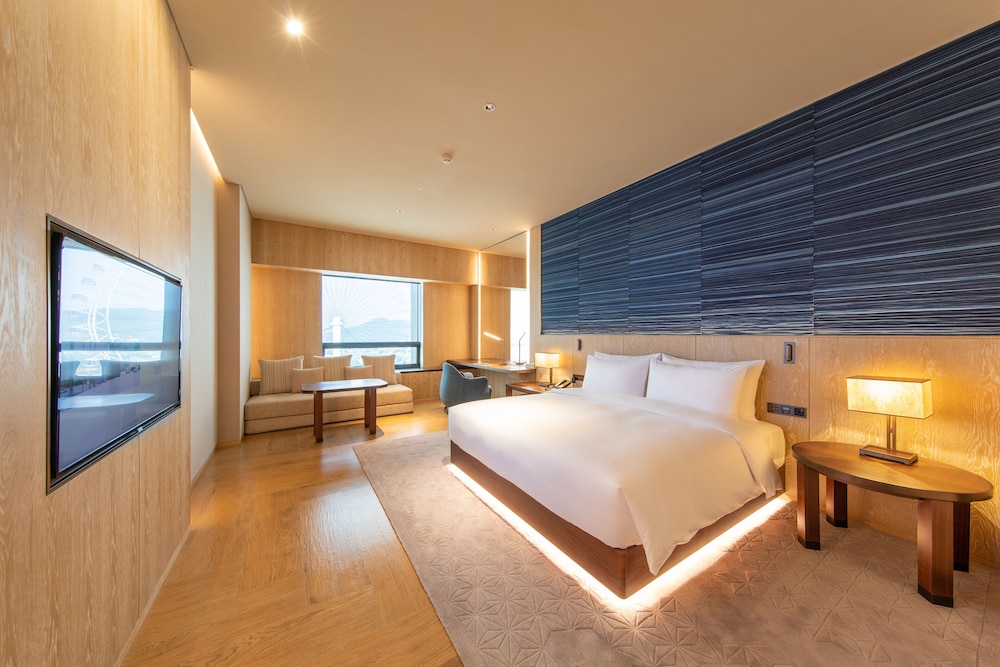 Superior Room, Lake View photo 1