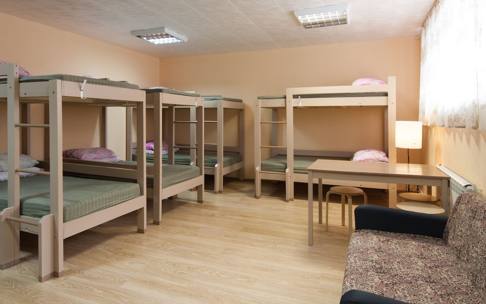 Bed in 12-bed Mixed Dormitory Room photo 1