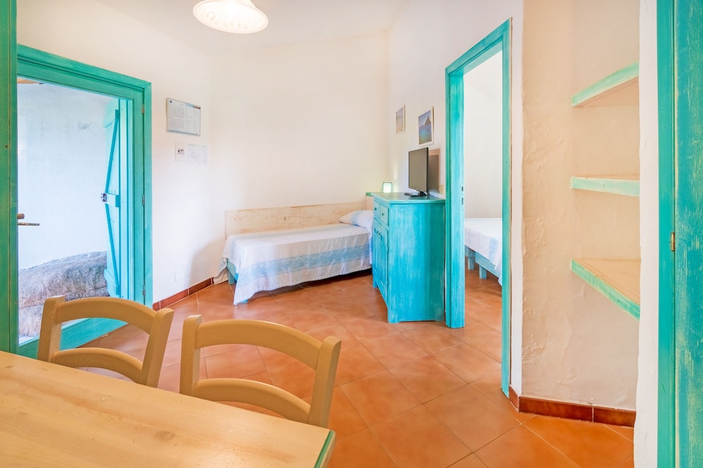 Apartment, 1 Bedroom - Photo 2
