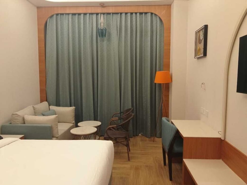 Luxury Suite, City View photo 1