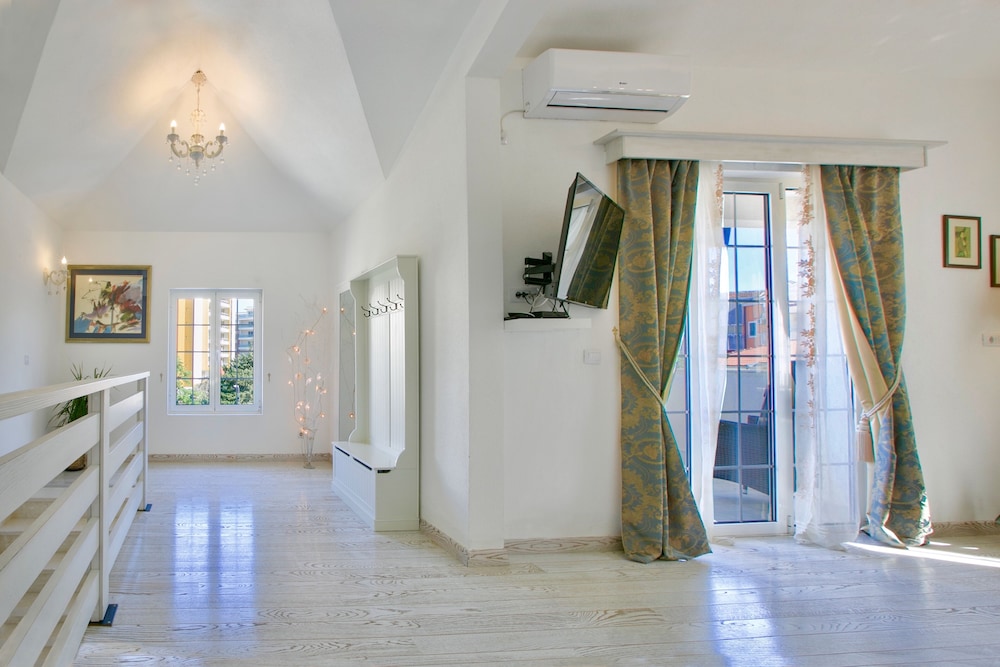 Premium Apartment (12)