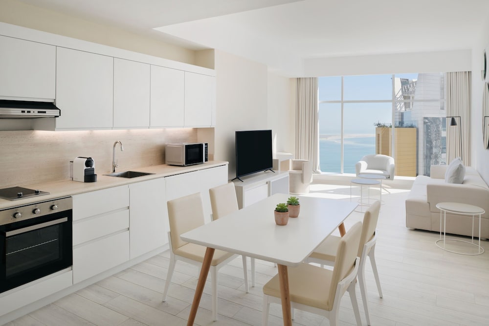 Apartment, 1 Bedroom, Partial Sea View - Photo 4