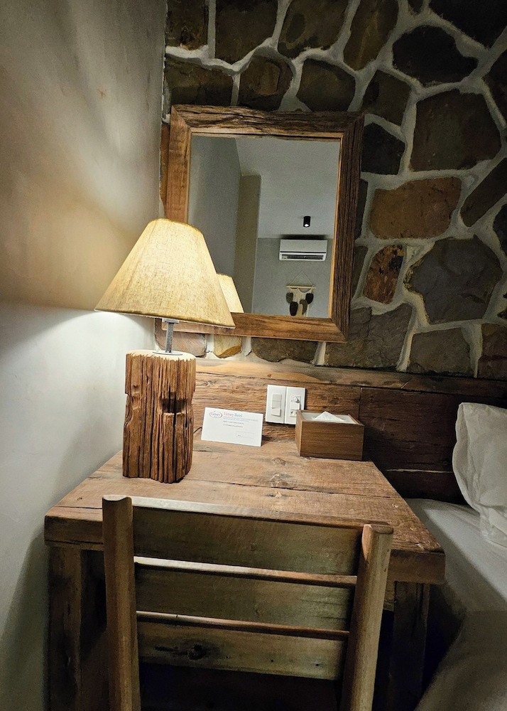 Deluxe Queen Room - Photo 5