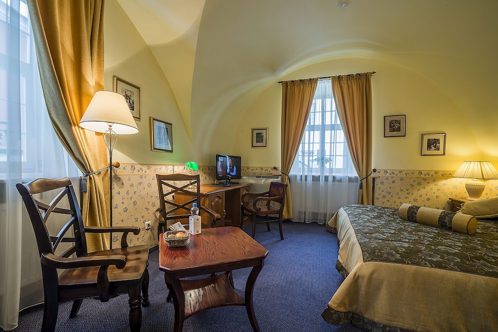 Business Double Room - Photo 1