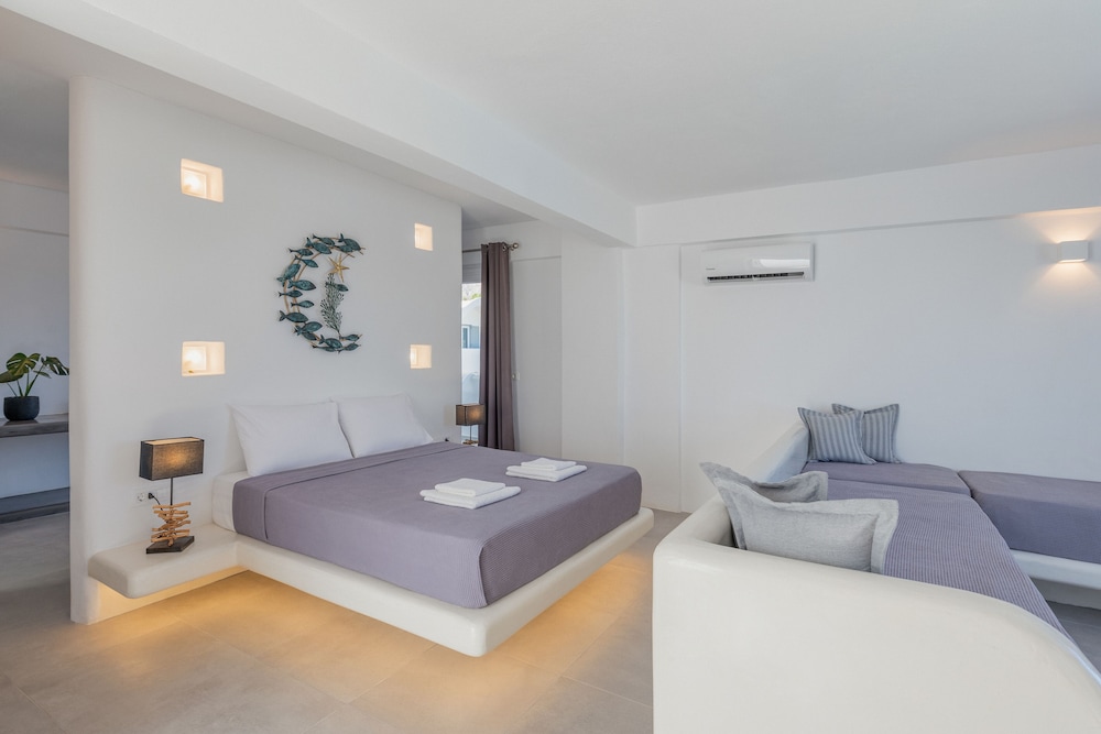 Queen Suite with Sea View