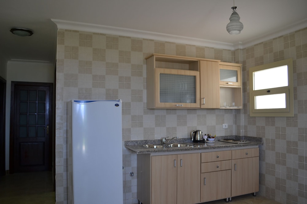 Panoramic Apartment, 2 Bedrooms, Beach View photo 2