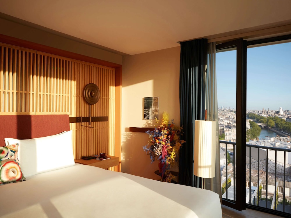 Studio Balcony, Suite junior d&rsquo;angle, Balcon, 1 grand lit, Etage élevé, Vue sur Paris