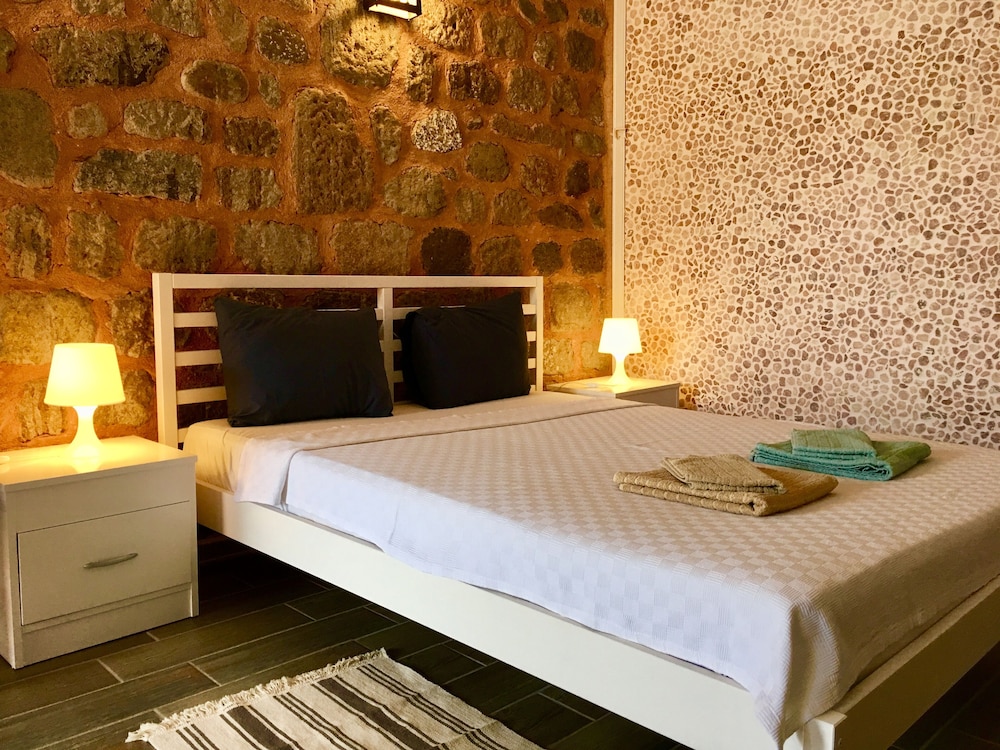 Deluxe Double Room, 1 Double Bed (with Fan)