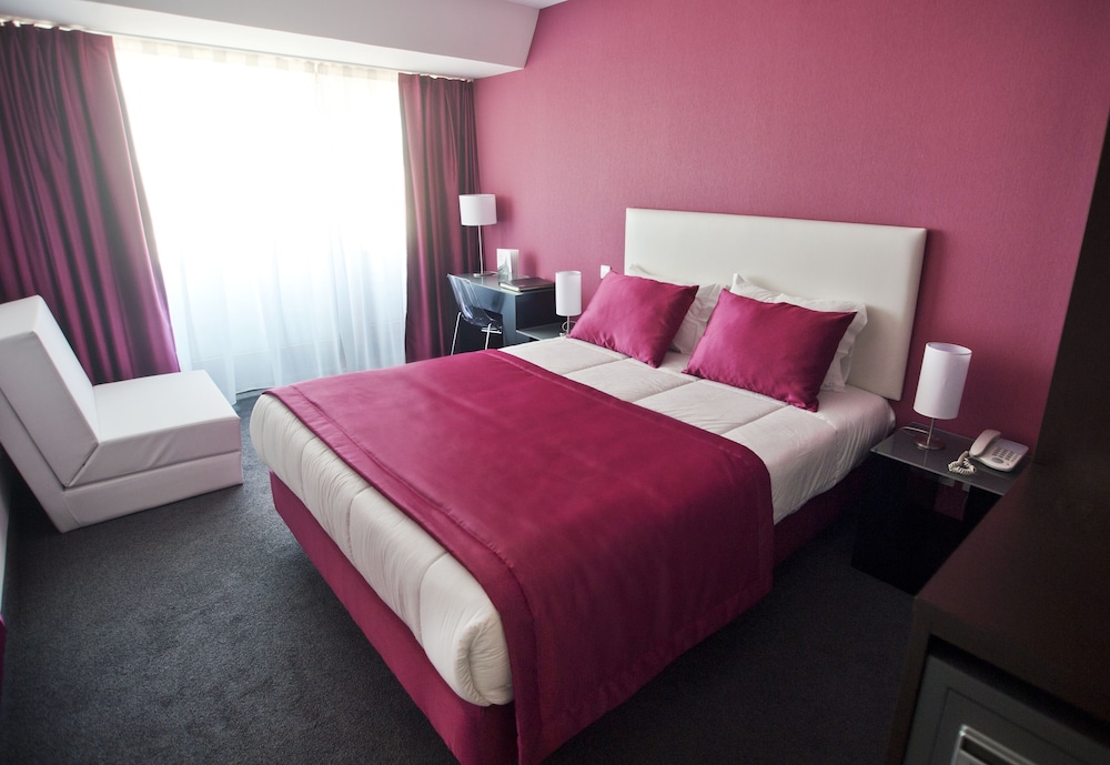 Standard Double or Twin Room - Photo 1