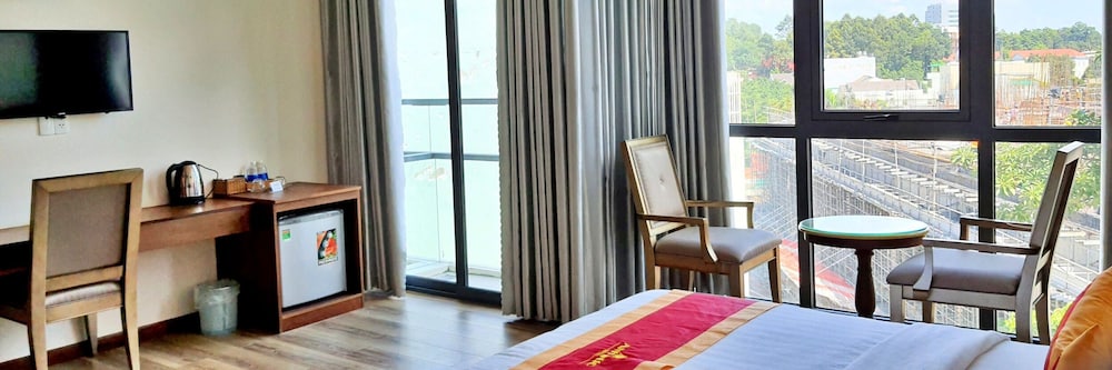Deluxe Double Room, 1 Queen Bed, City View