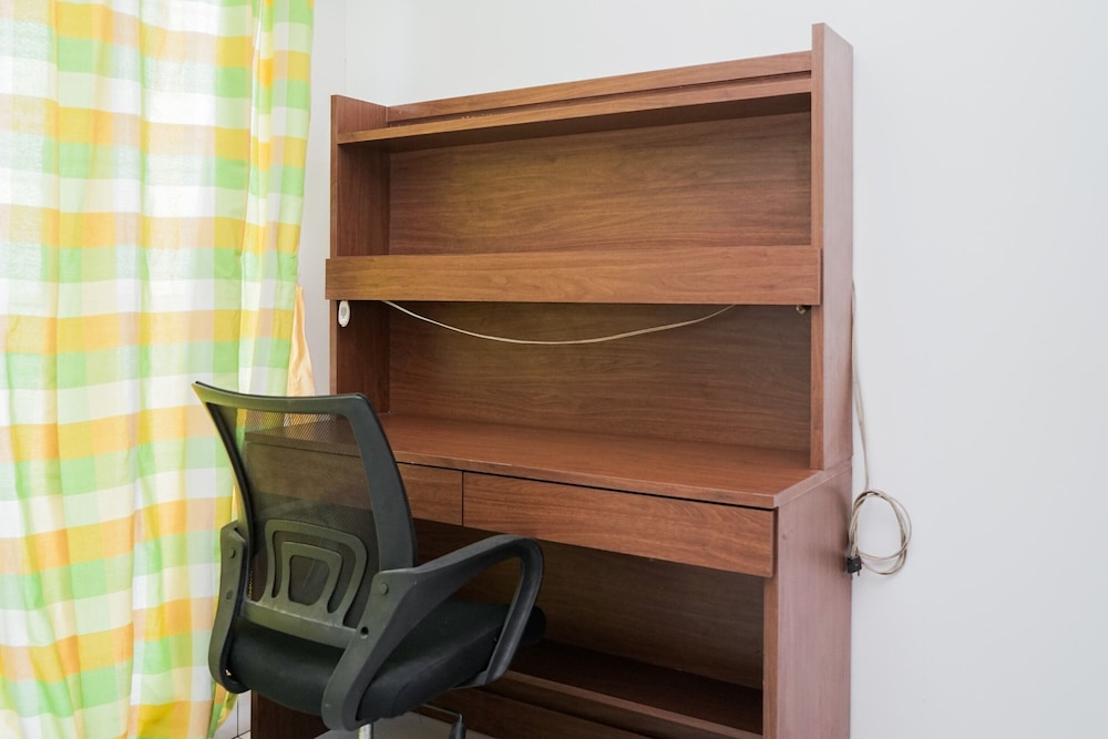 Room - Photo 12
