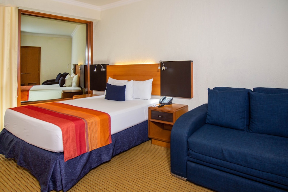 Executive Room, 1 Double Bed - Photo 2