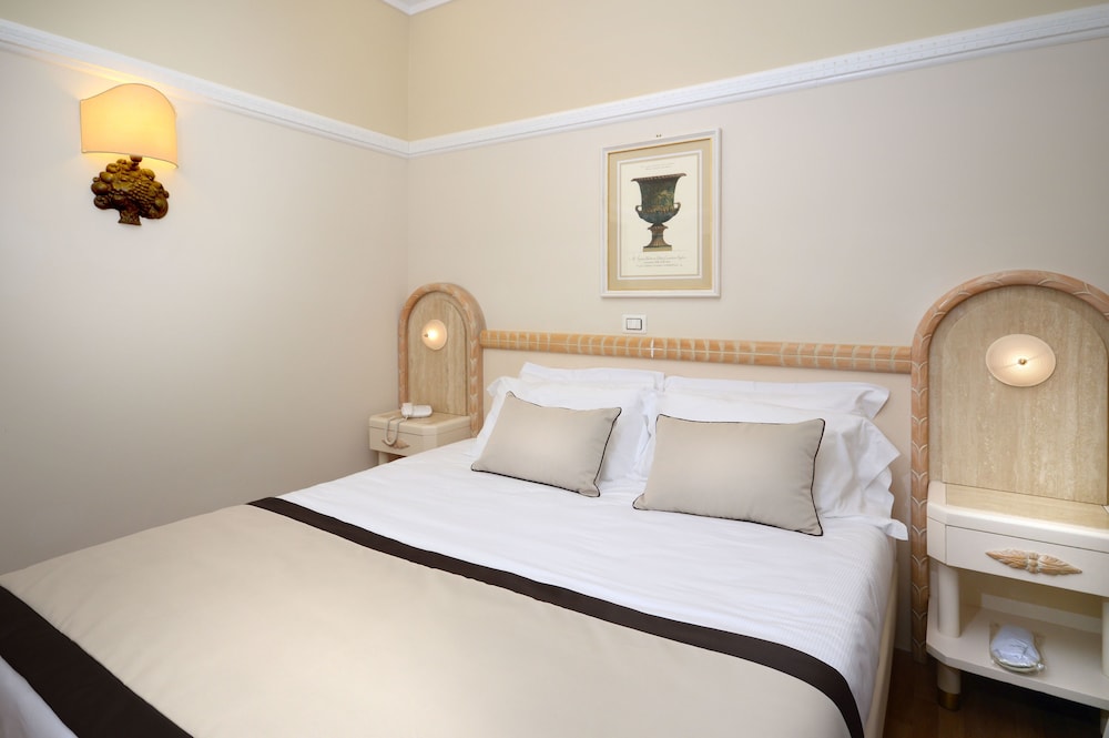 Deluxe Room - Photo 7