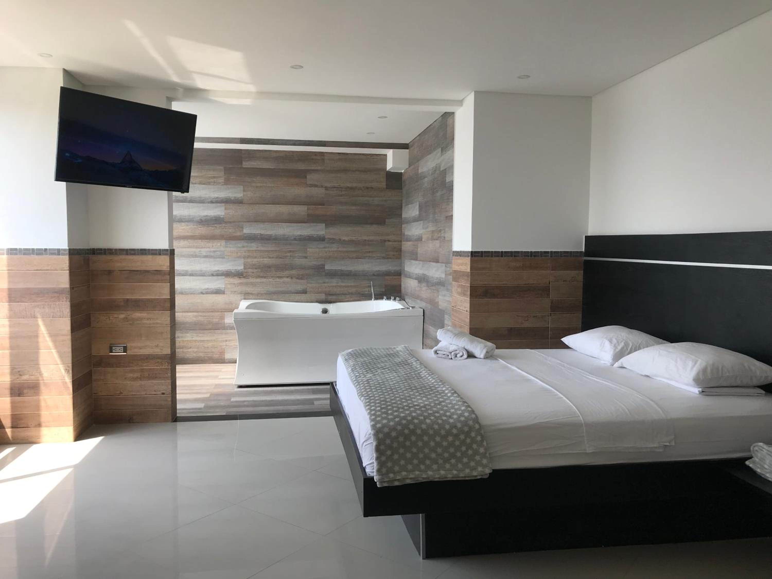Suite with Hot Tub