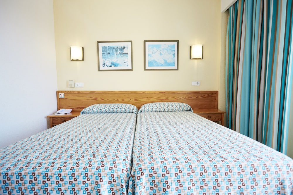 Standard Triple Room photo 3