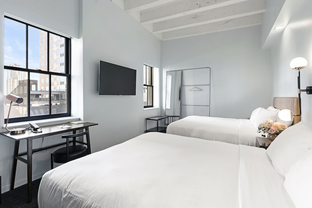 Guild Double, Guest Room, 2 Queens - Photo 1
