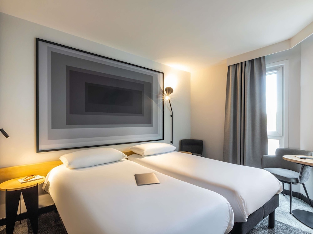 Standard Twin Room, 2 Twin Beds - Photo 2
