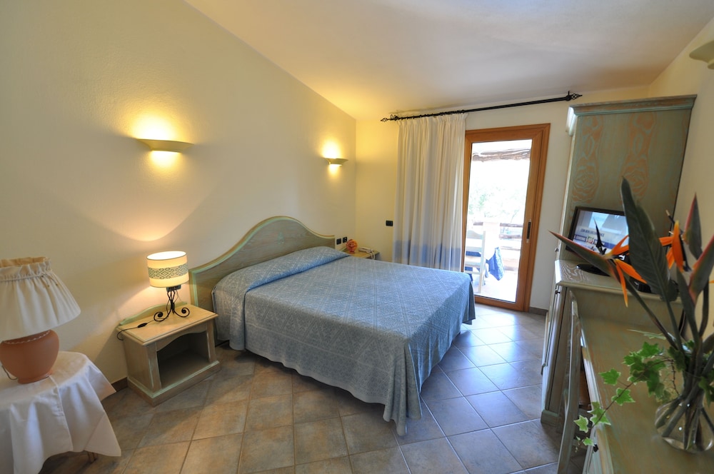 Triple Room, Connecting Rooms