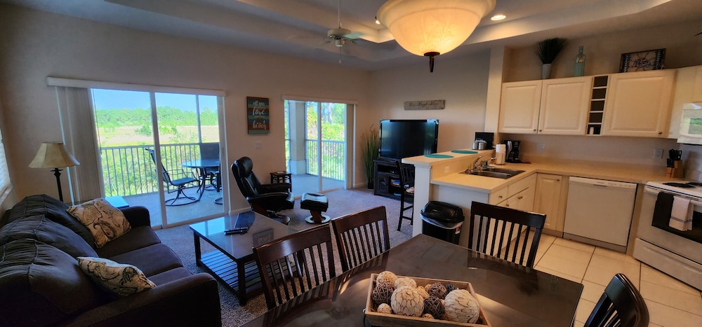 Premium Villa photo 1