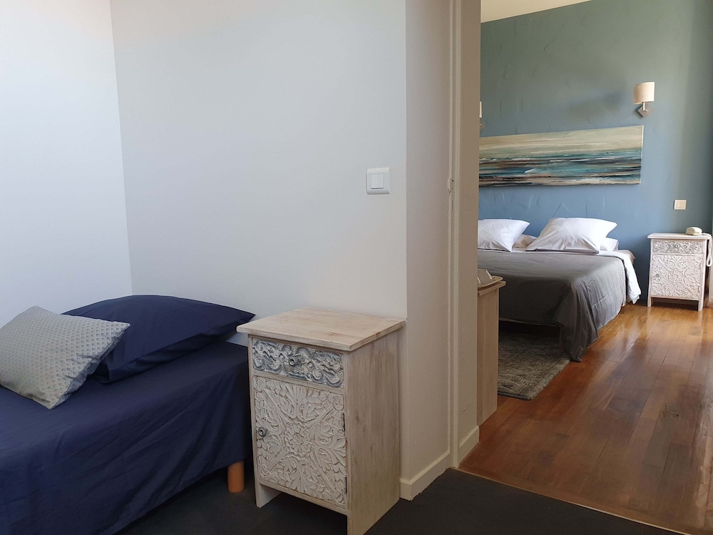 Classic Room, 2 Twin Beds (La Mélodieuse) photo 2