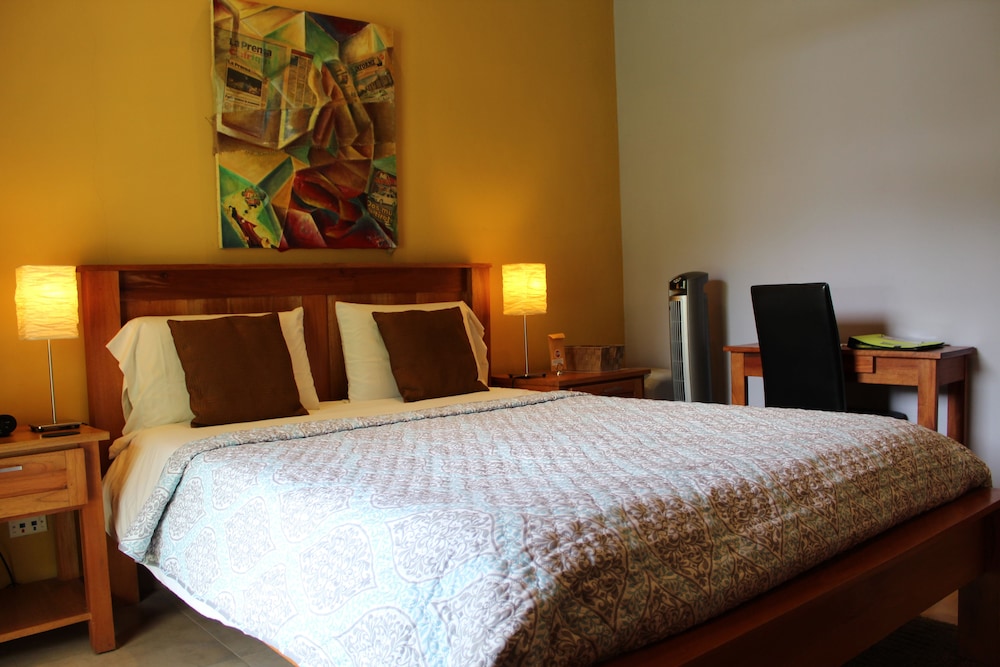 Room, 1 Queen Bed, Mountain View (Mola) photo 3