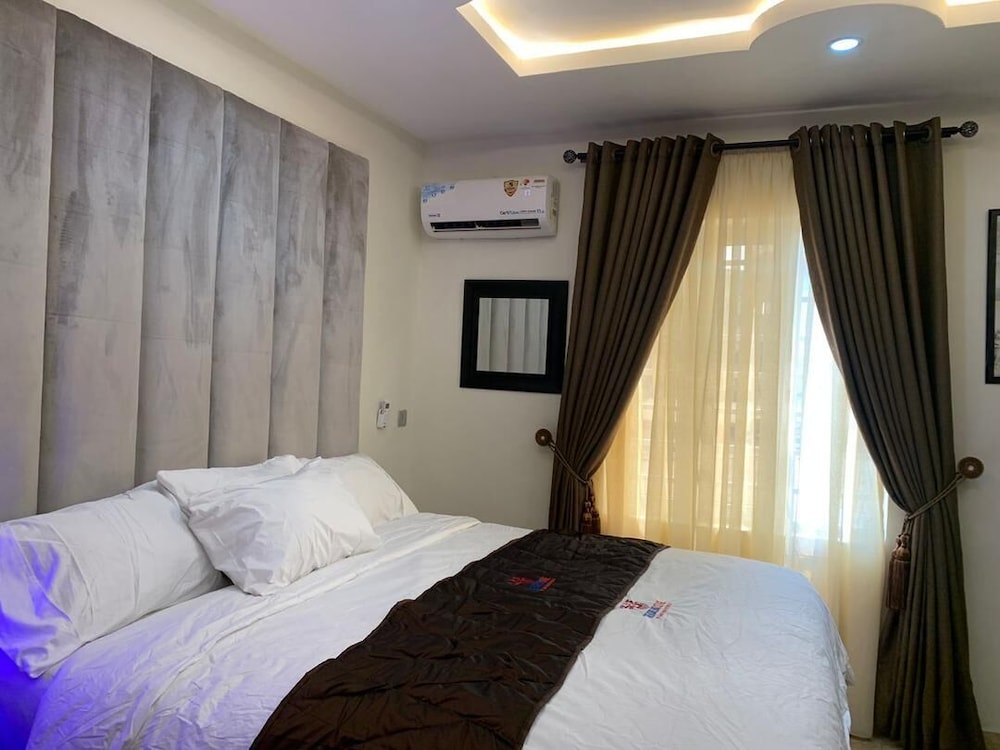 Executive Room - Photo 3